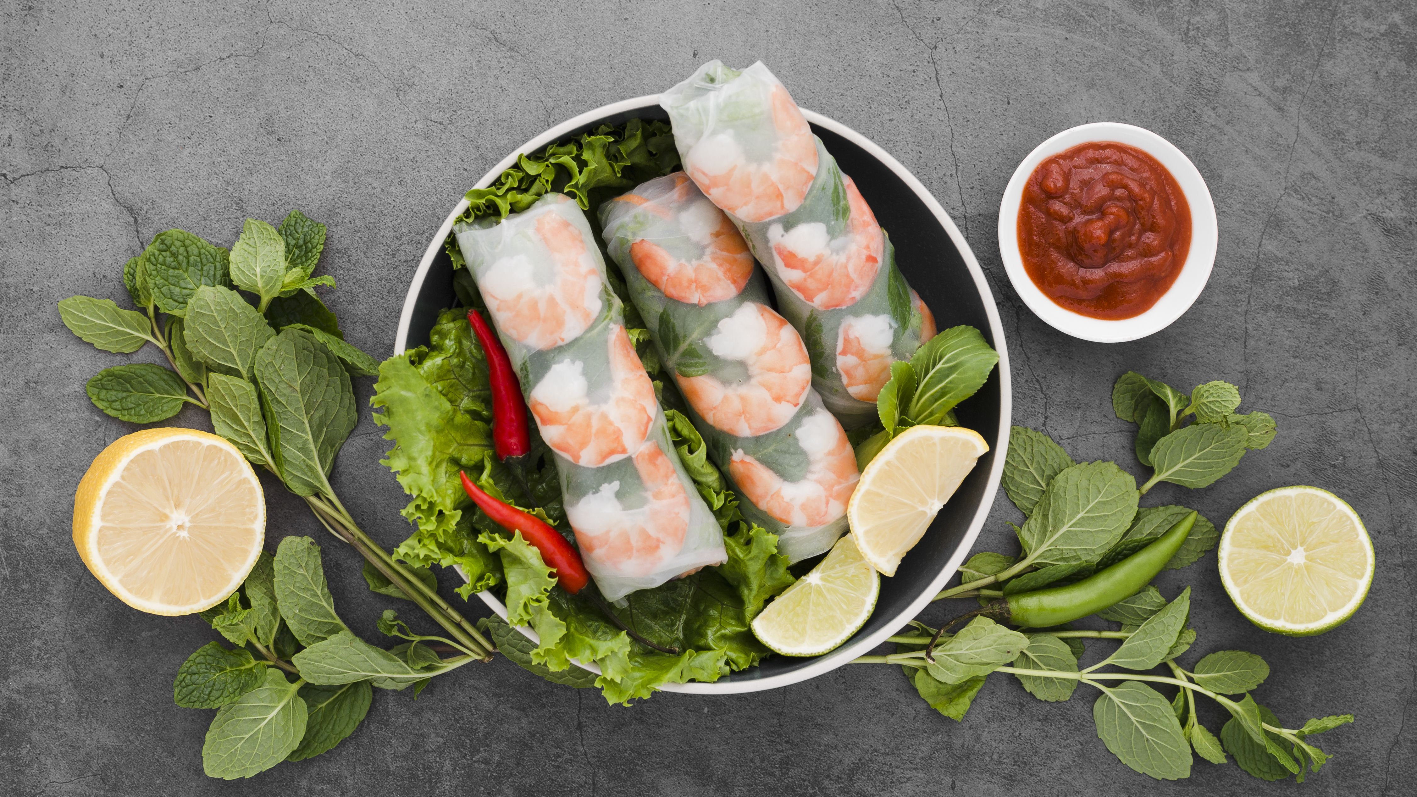 bowl-shrimp-rolls-with-mint-lemon